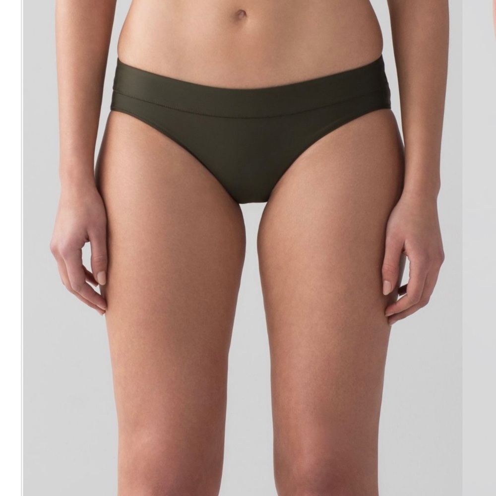 Lululemon Tidal Flow Full Bottom II
Dark Olive
